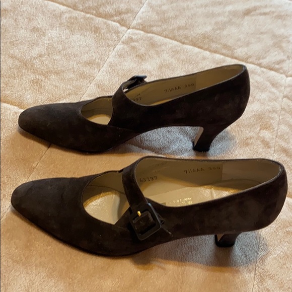 Salvatore Ferragamo Brown Suede Heels 7.5 AAA - Picture 3 of 5